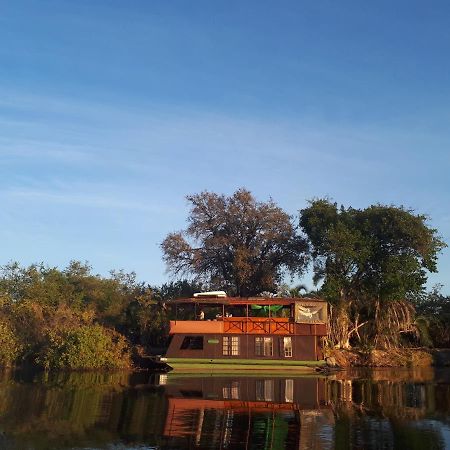 Kubu Queen Houseboat Ξενοδοχείο Shakawe Εξωτερικό φωτογραφία